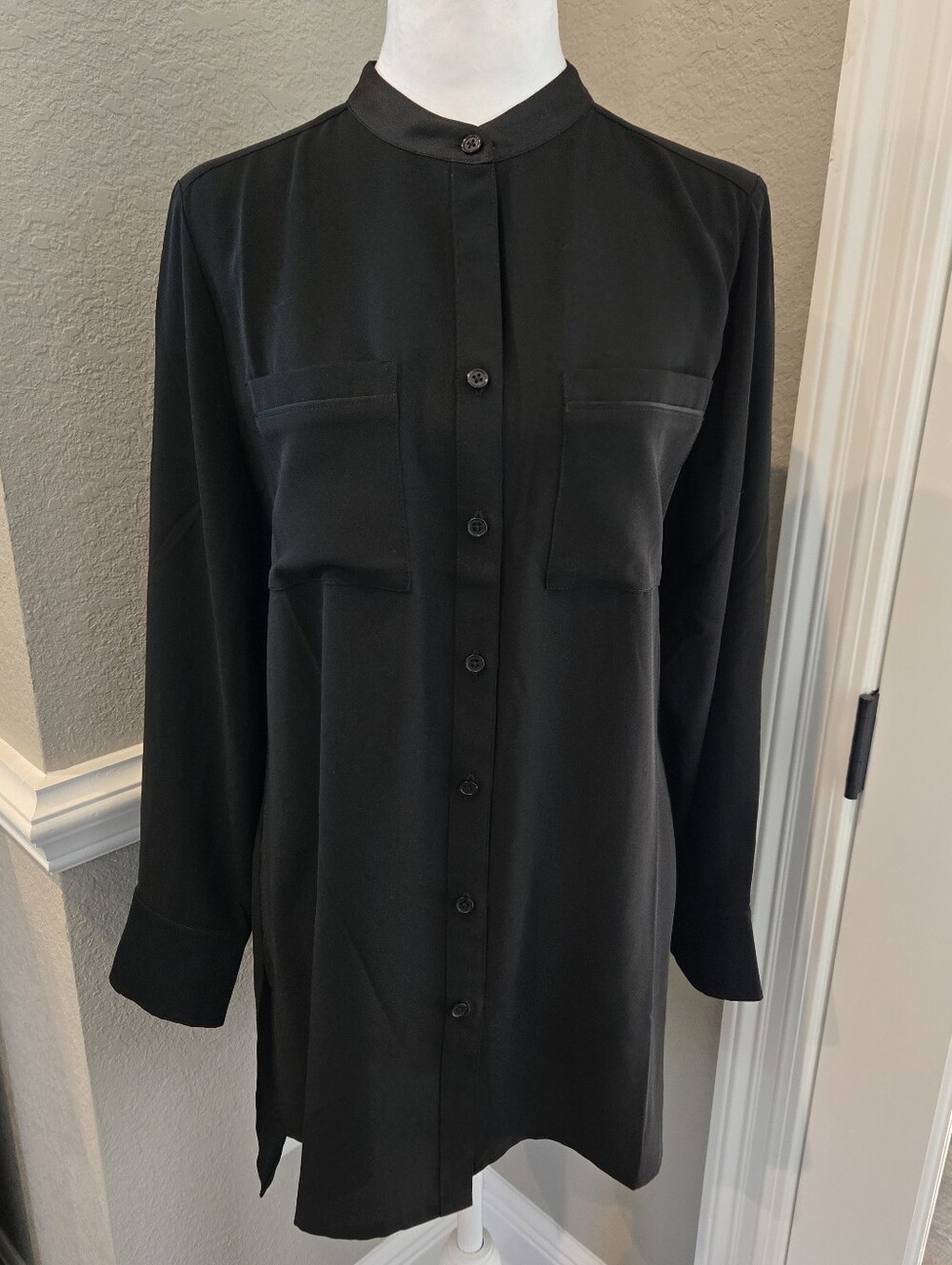 Chico's Satin Trim Tunic, Size 1 (8/10)